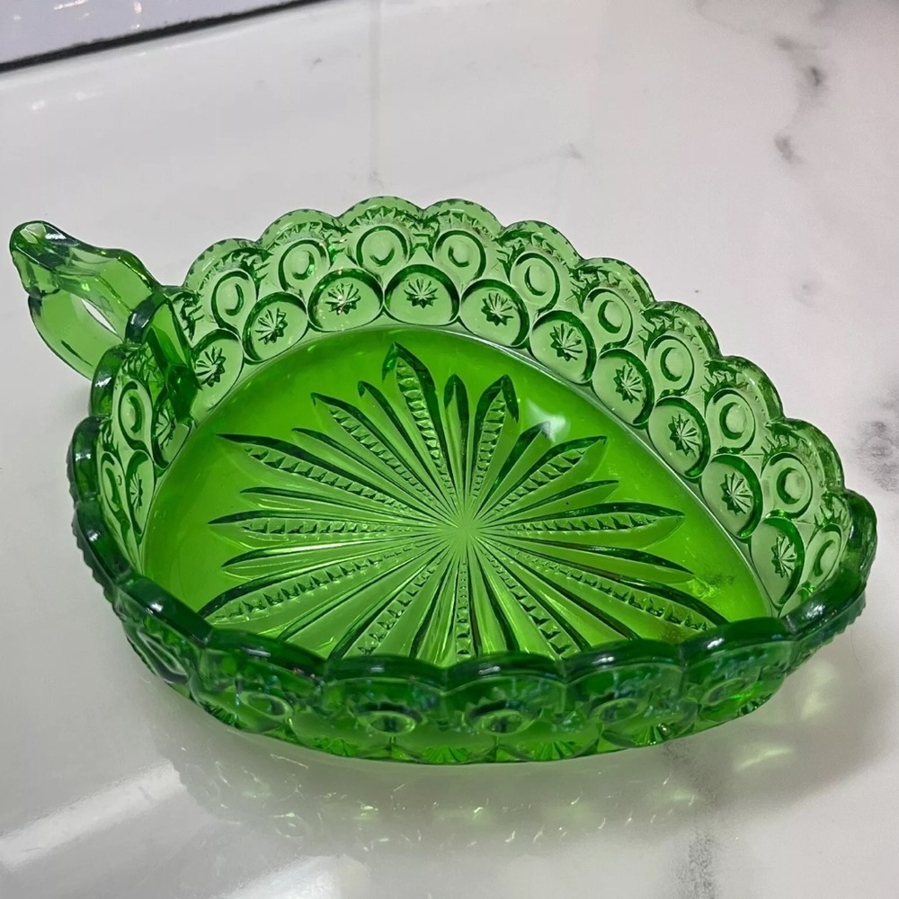 Moon and Stars Glass GREEN LG Wright Finger Hole Hold Triangle Relish Vintage